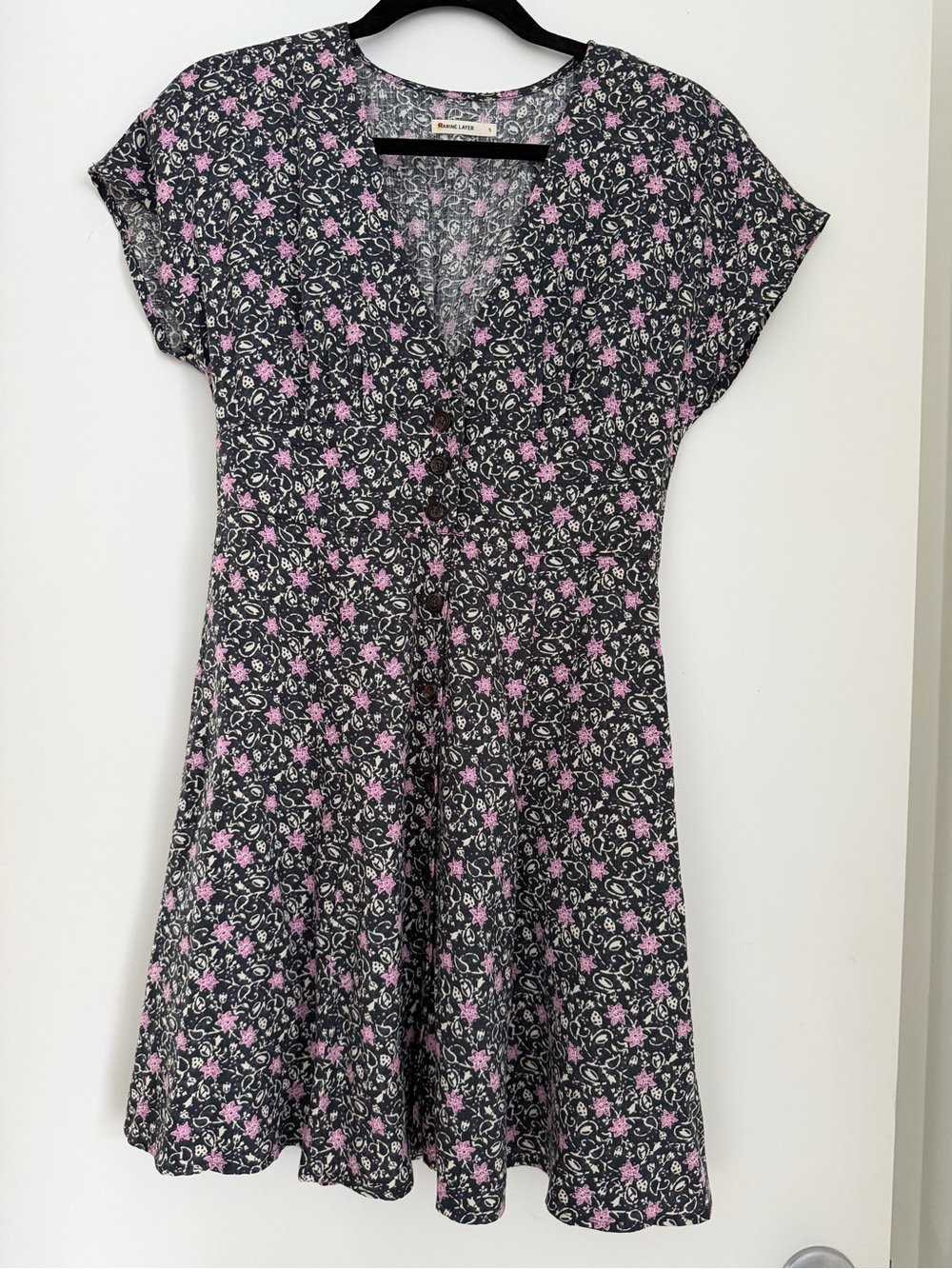 Marine Layer Black and Pink Floral V-Neck Dress with pockets Sz S